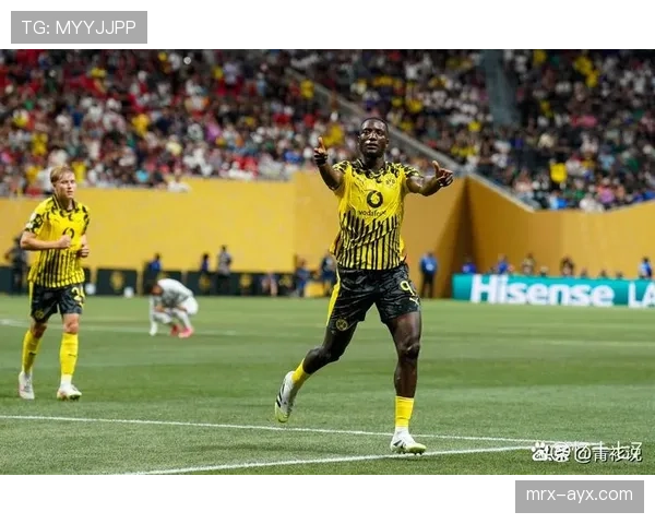 门将出球策略革新，深度影响球队战术部署与比赛胜负