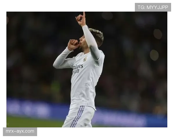 巴尔韦德回首皇马三冠王辉煌岁月，蜕变球队基石引关注