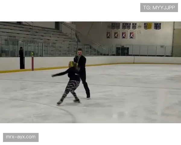 托尼娅·哈丁训练完直接啃汉堡，这自律人设是假的吧？